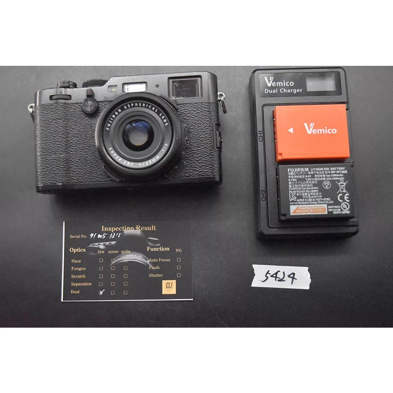 Fujifilm X100f 24.3mp Digital Camera Black From Japan [near Mint Sc 44900]5424 Refurbished3
