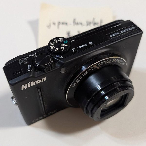 Nikon Coolpix S8200 Black Digital Camera 16.1mp Compact 14x Zoom Tested Japan Refurbished2