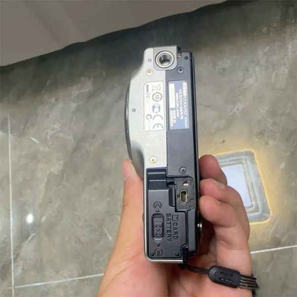 Nikon Coolpix S9100 Compact Digital Camera 12.1 Megapixels 18x Wide Zoom Sliver Refurbished2