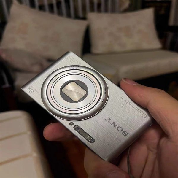 Sony Dsc W730 Cyber Shot Digital Camera 16.1 Mp 8x Zoom Sliver Wbattery English Refurbished3
