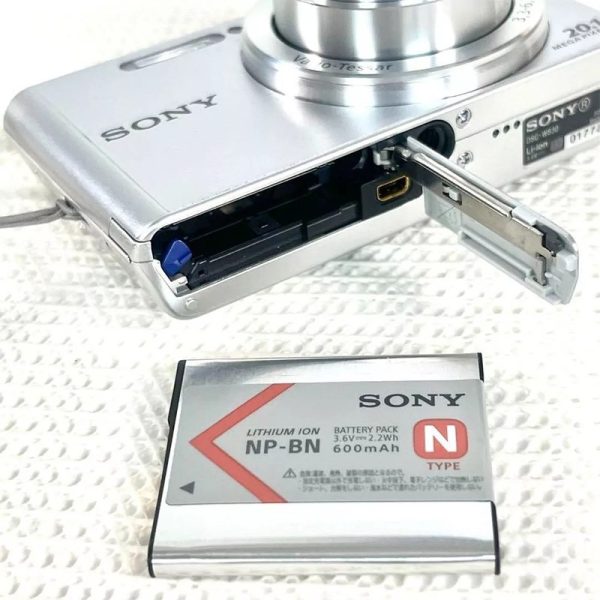 Sony Cyber Shot Dsc W830 20.1mp 8x Digital Silver Only Japanese Refurbished