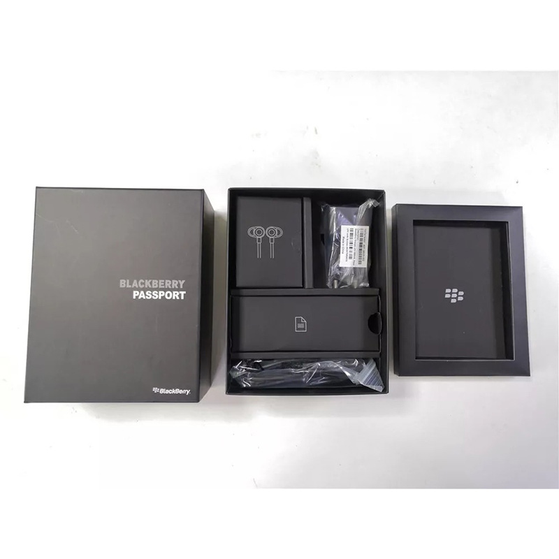 Blackberry Passport 32 Gb Black Refurbished1