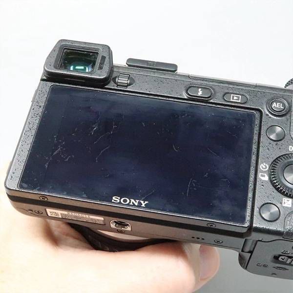 Sony Alpha Nex 6 16.1mp Digital Camera Kit W2